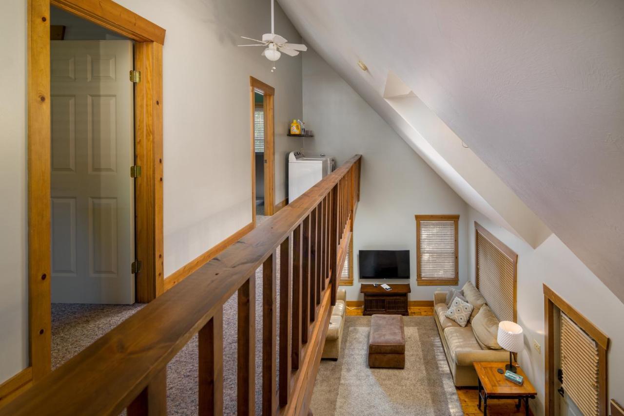Blue Spruce . Trailside Lodging Villa Millersburg Ngoại thất bức ảnh